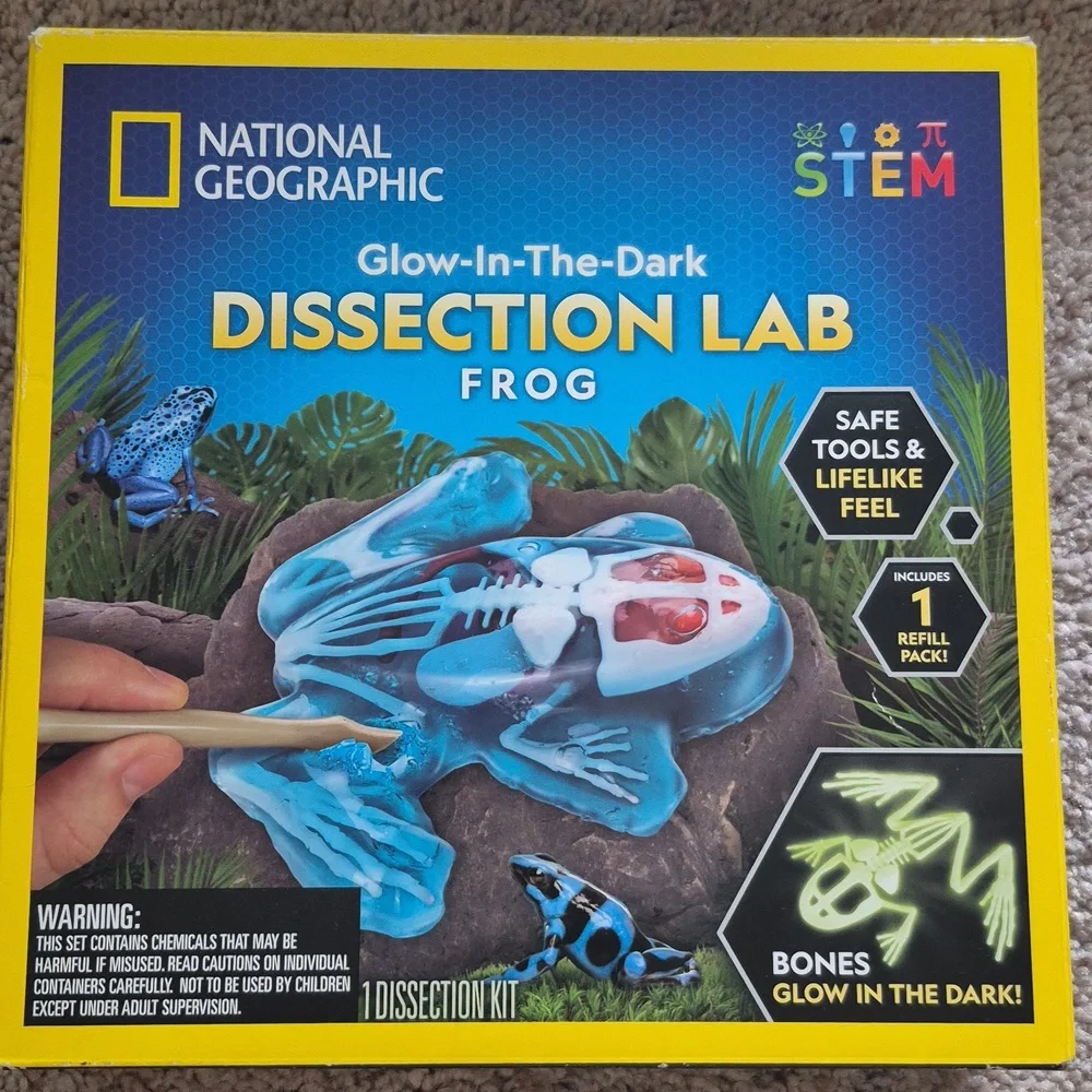 NATIONAL GEOGRAPHIC Glow In The Dark frog dissection kit HOMESCHOOL science STEM